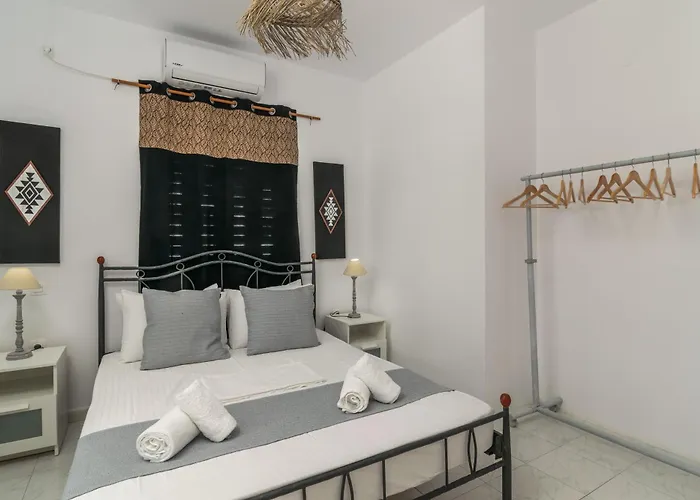 Sunset View Rooftop Apartment, Walk To Center