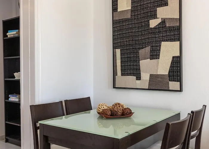 Sunset View Rooftop Apartment, Walk To Center *