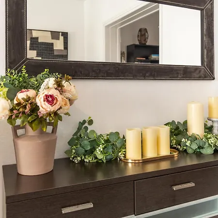 Athena's Cozy With A Roof * 阿达玛斯